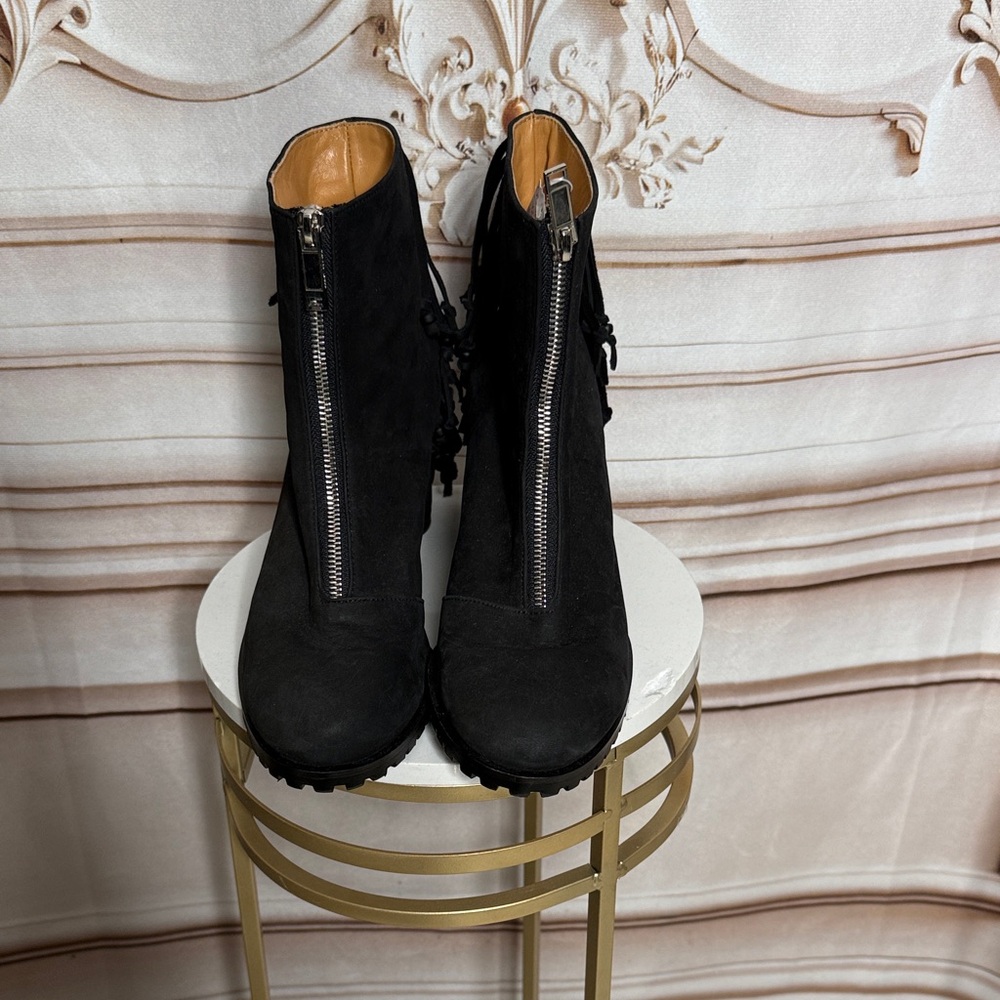 Elegant Black Zipper Ankle Booties